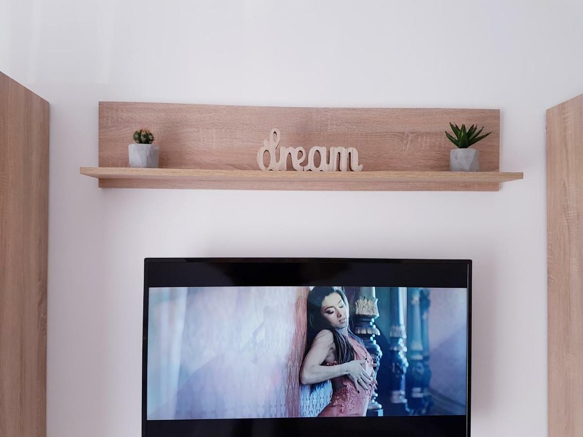 Dream Apartment Brasov - West Exteriör bild
